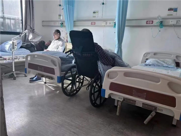 護(hù)理床