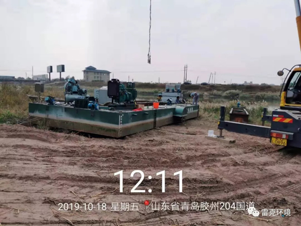 雷克環境底泥洗脫船到達青島膠州桃源河施工現場