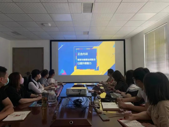 1643189654107462.png 策划进阶必读《小丰现代汉语广告语法词典》