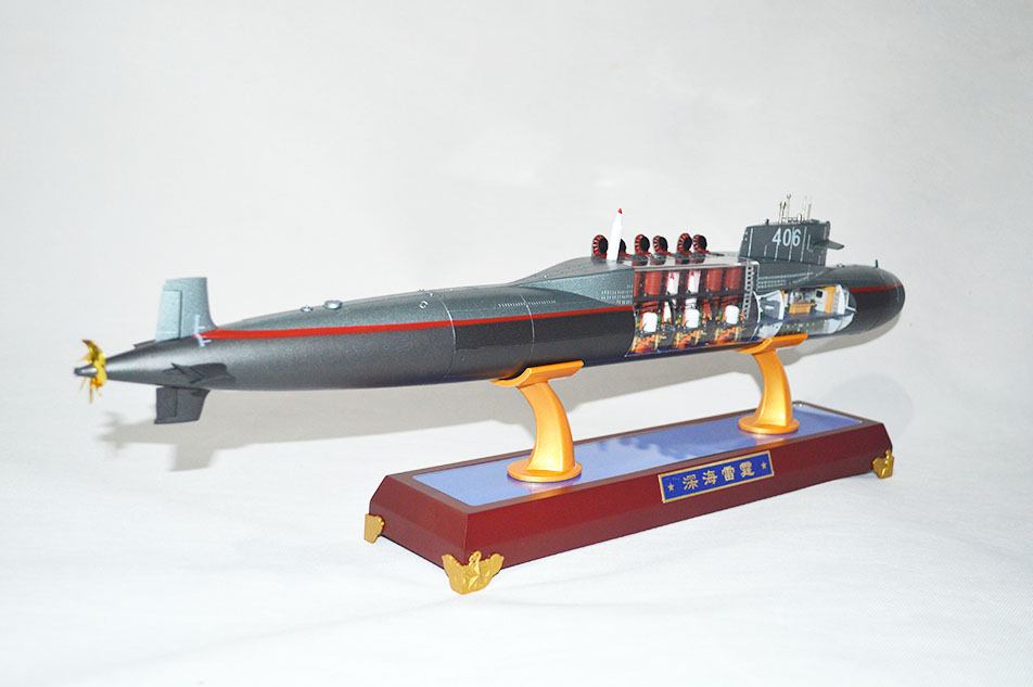 092型战略核潜艇模型