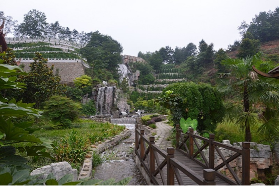 1650086486568153.png 蒲江红枫艺术陵园简介