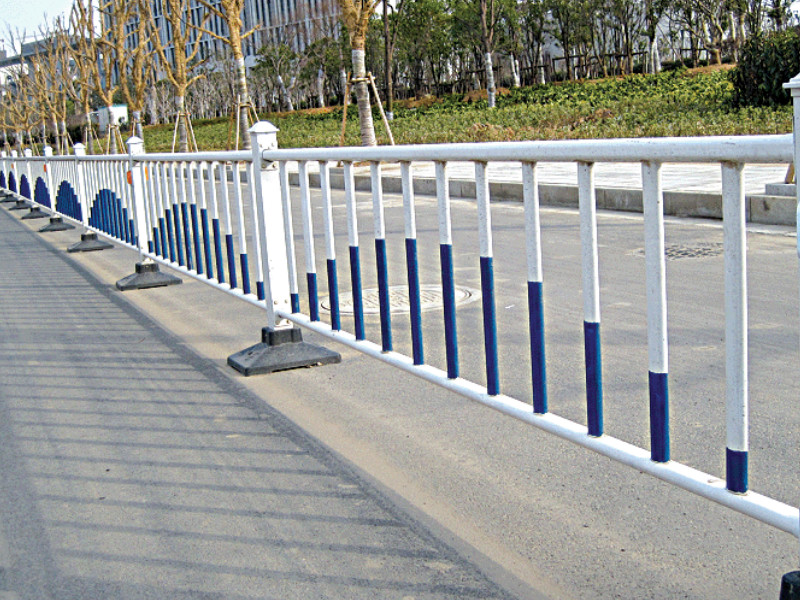 高速公路護欄