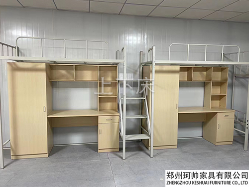 1658307626271680.jpg 员工上下床的图片大全