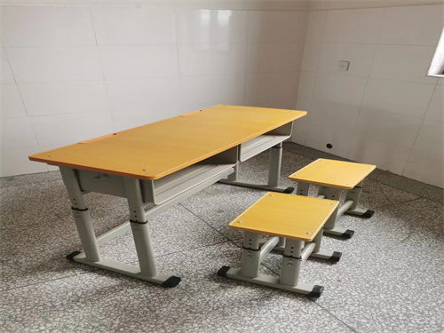 高中课桌椅标准尺寸