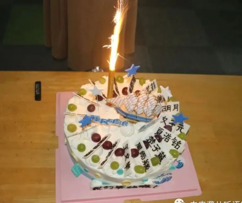 1668240558721260.jpg 毕业季