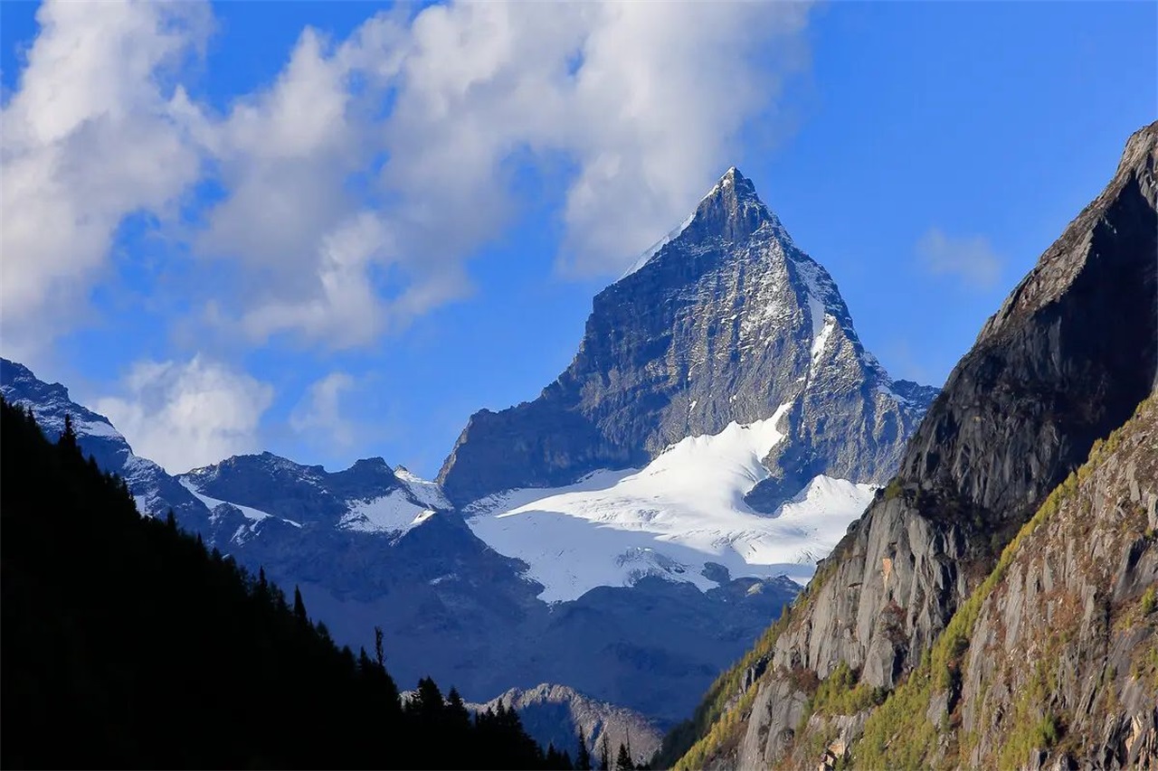 四姑娘山