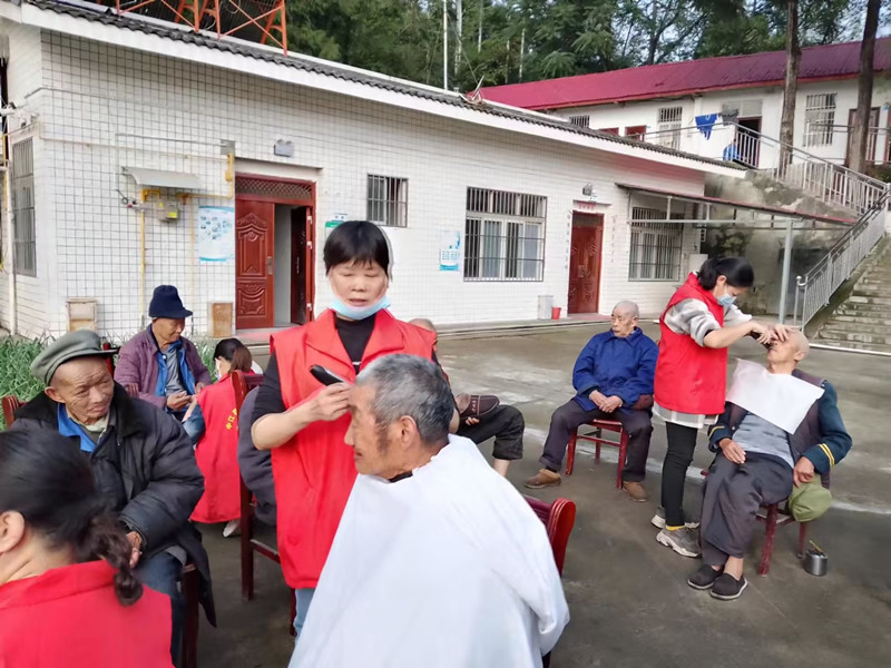 养老院义工活动