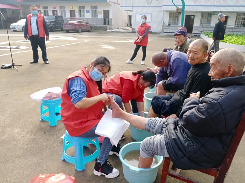 养老院义工活动