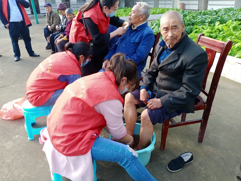 养老院义工活动