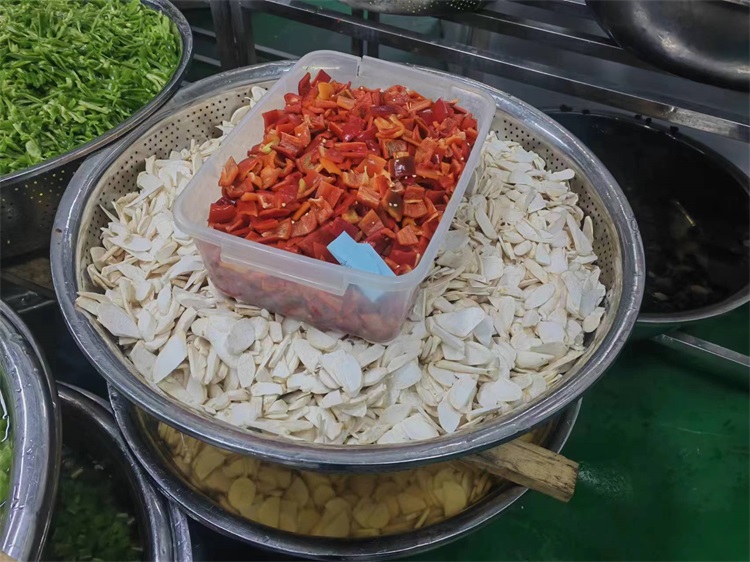 洗好切好的蔬菜
