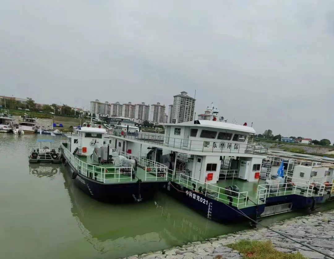 雷克环境中标肥东县水上移动式藻水分离磁捕船运维服务项目