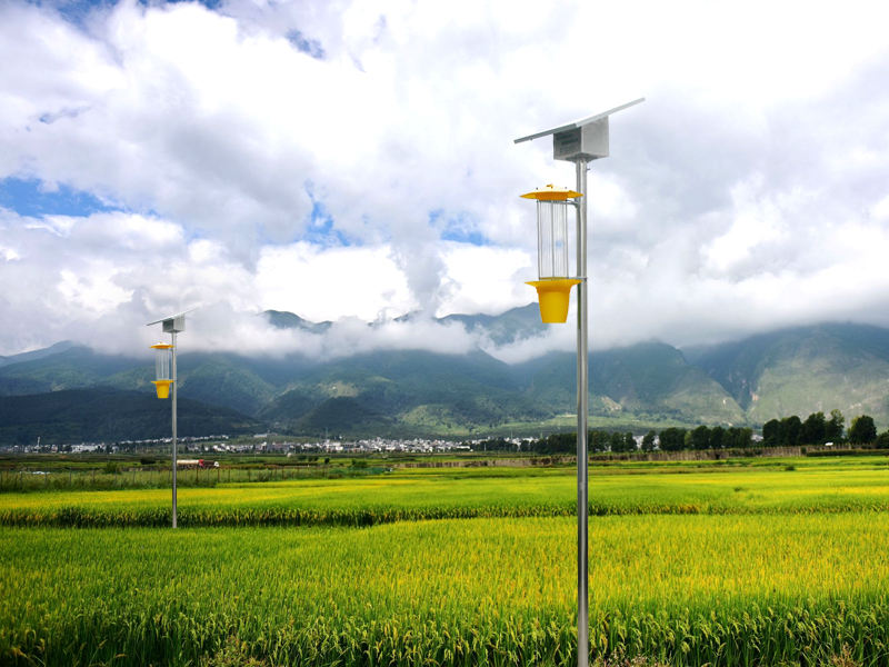 農用太陽能殺蟲燈特點