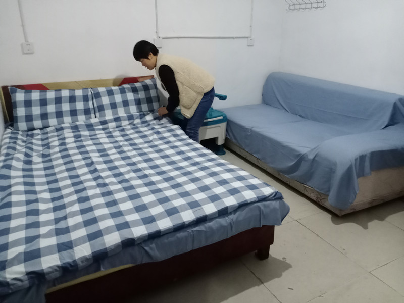 暂寄老人（包吃住）