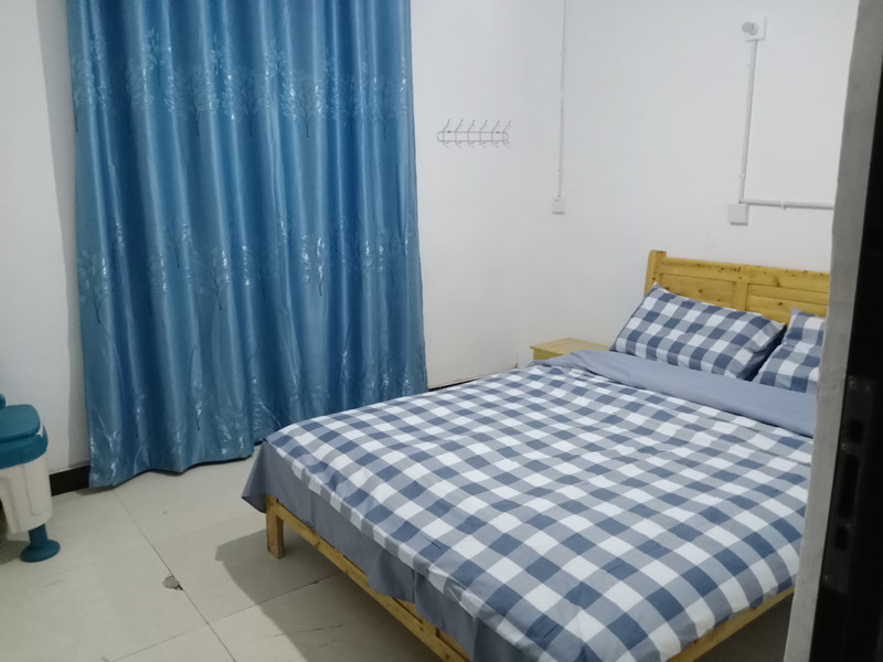 暂寄老人（包吃住）