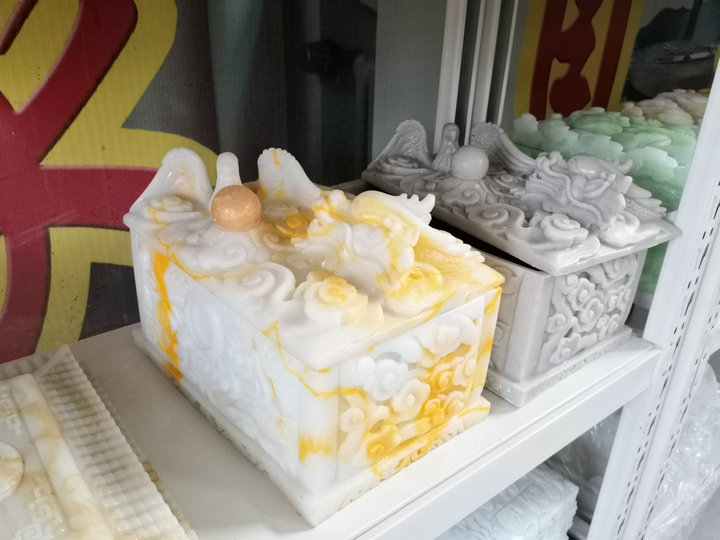 仿玉骨灰盒