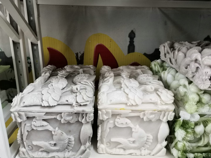 仿玉骨灰盒