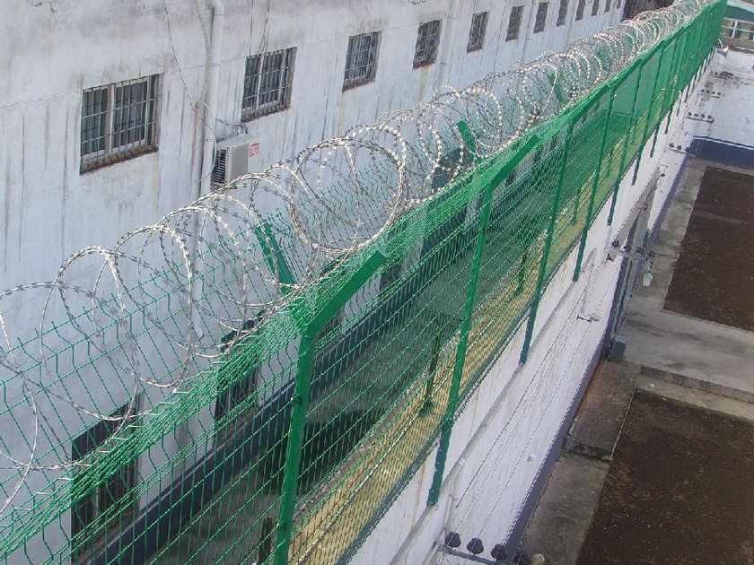 Y型监狱围栏