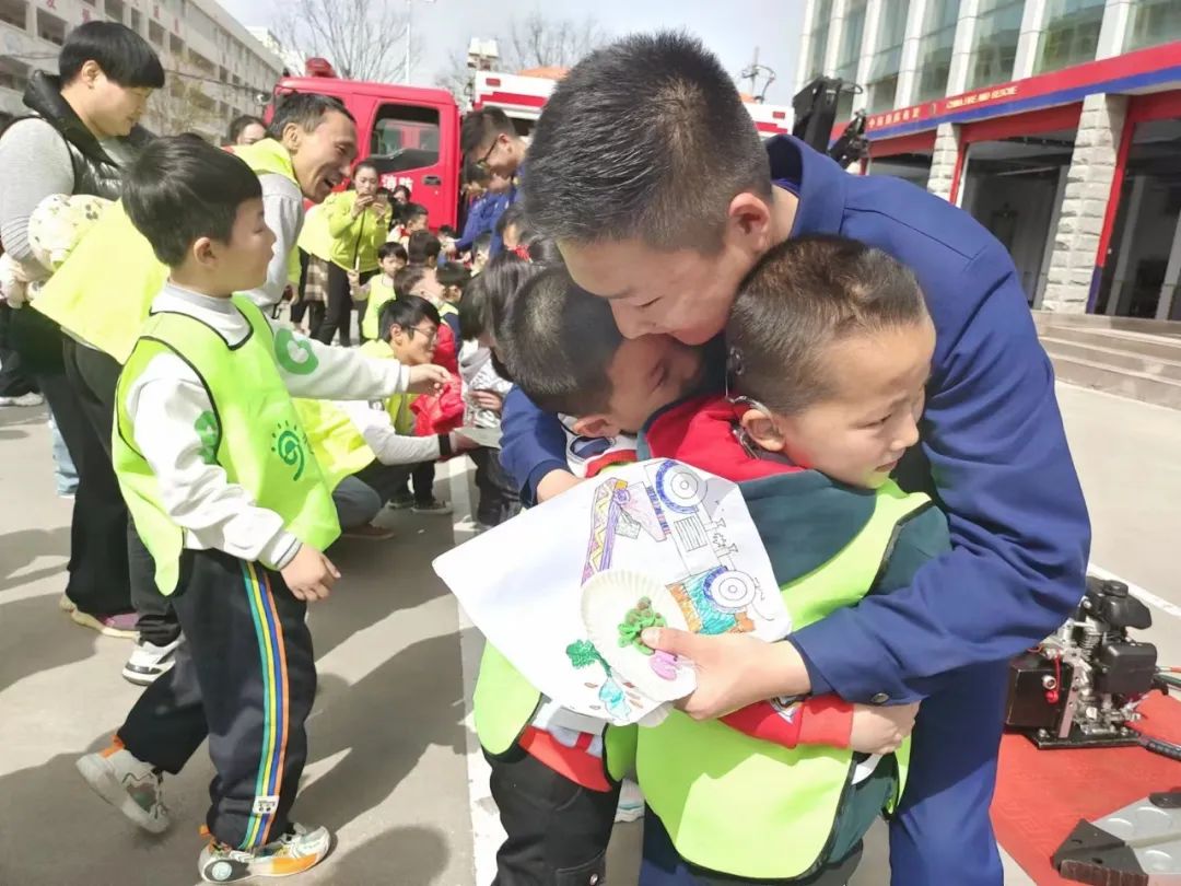 1687316861320273.jpg 消防救援大队