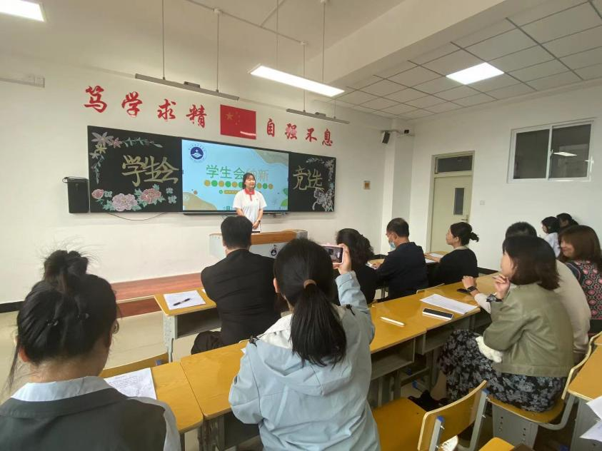 营口渤海卫生学校