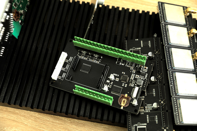 1702538762927995.jpg 物联网控制器