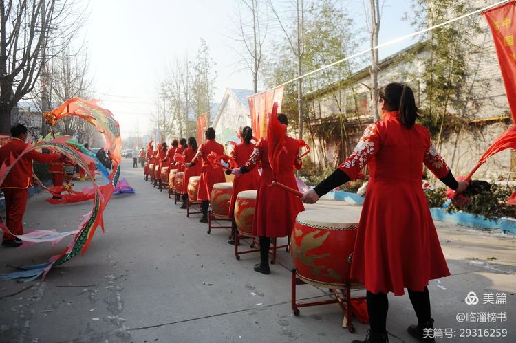 书尚鲁公，入古出新