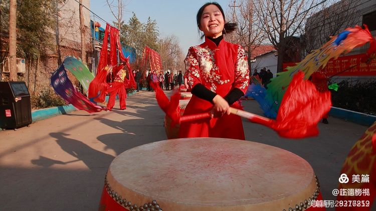 书尚鲁公，入古出新