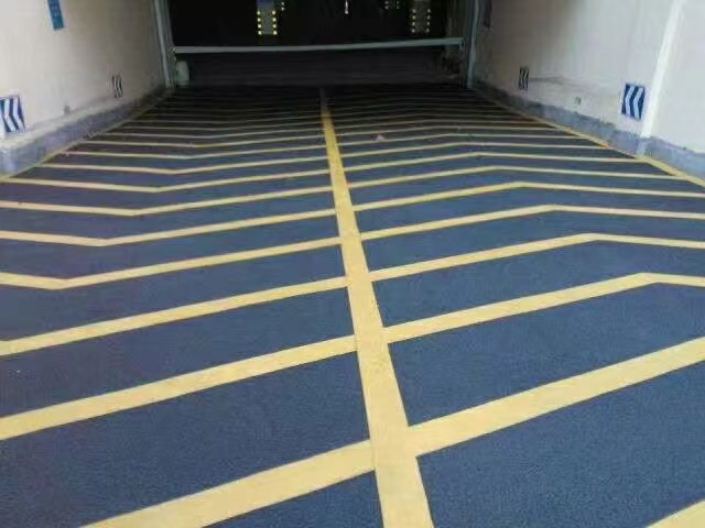 无震动止滑坡道