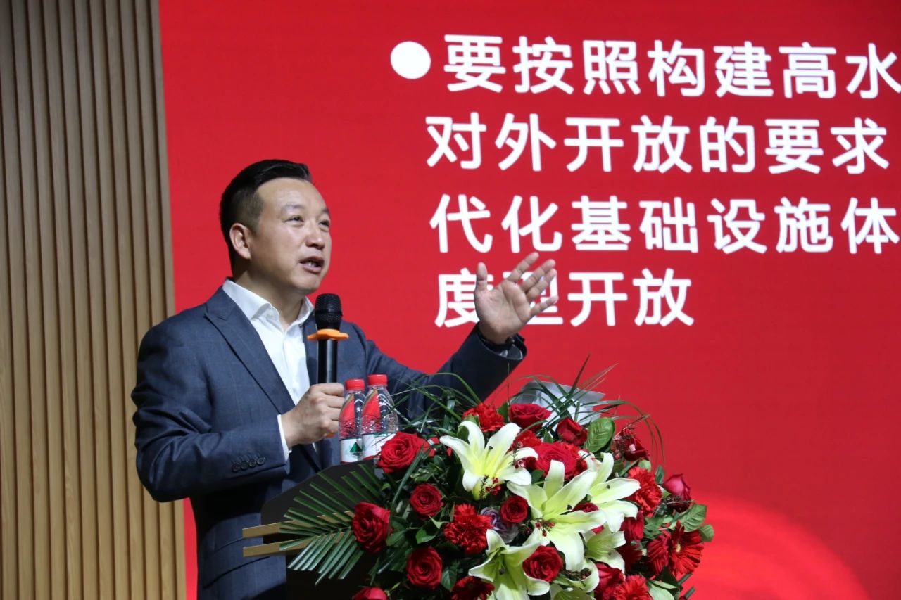 相聚郑州 ，向春而行​！北京大学唐士其教授开讲啦