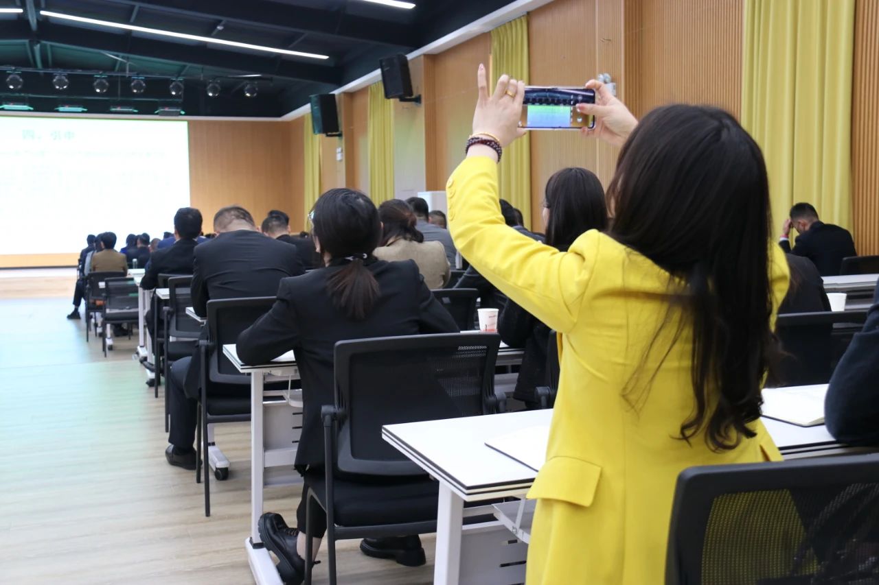 相聚郑州 ，向春而行​！北京大学唐士其教授开讲啦