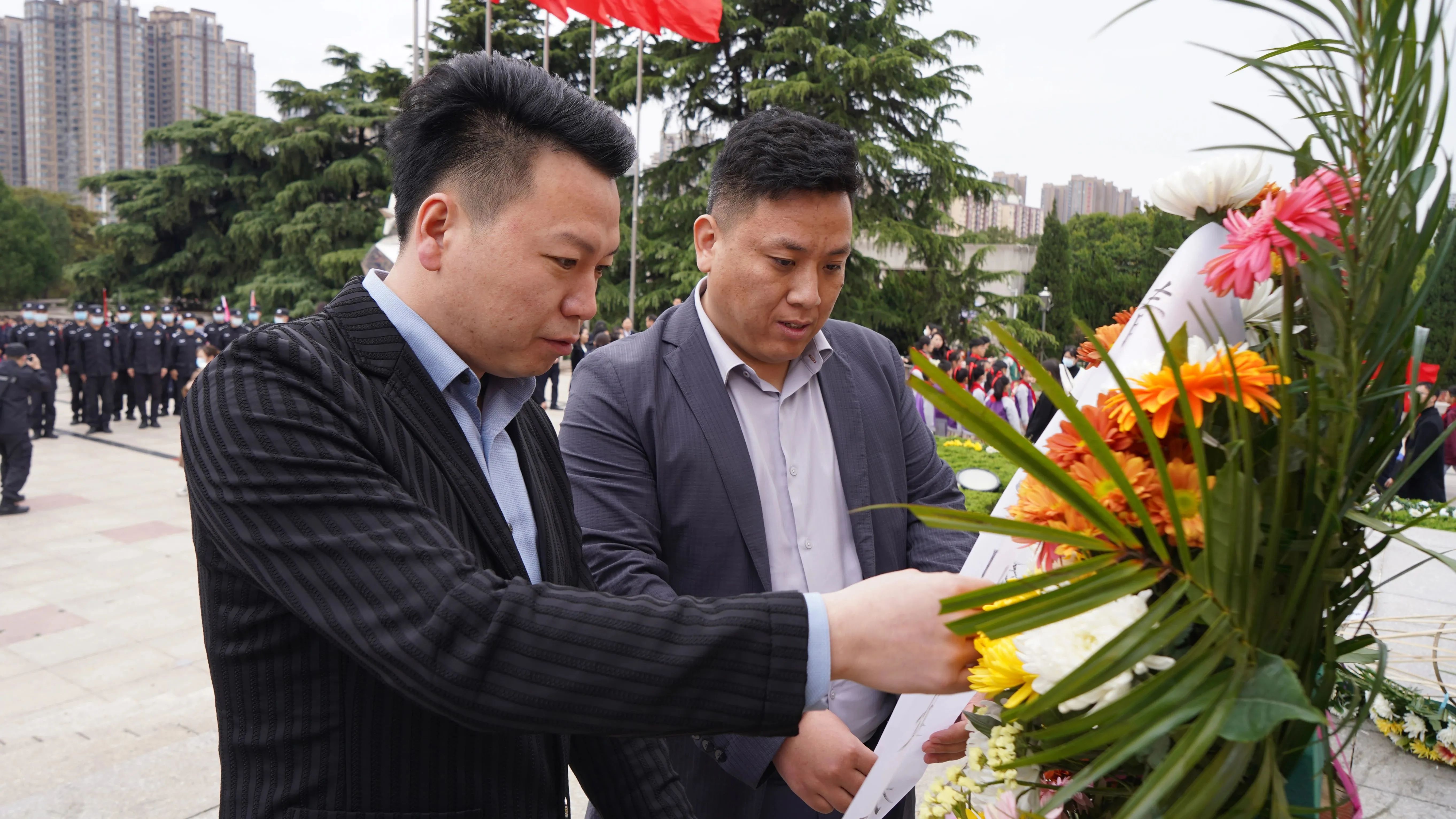 清明节｜德信集团：开展“缅怀先烈，传承红色基因”主题活动