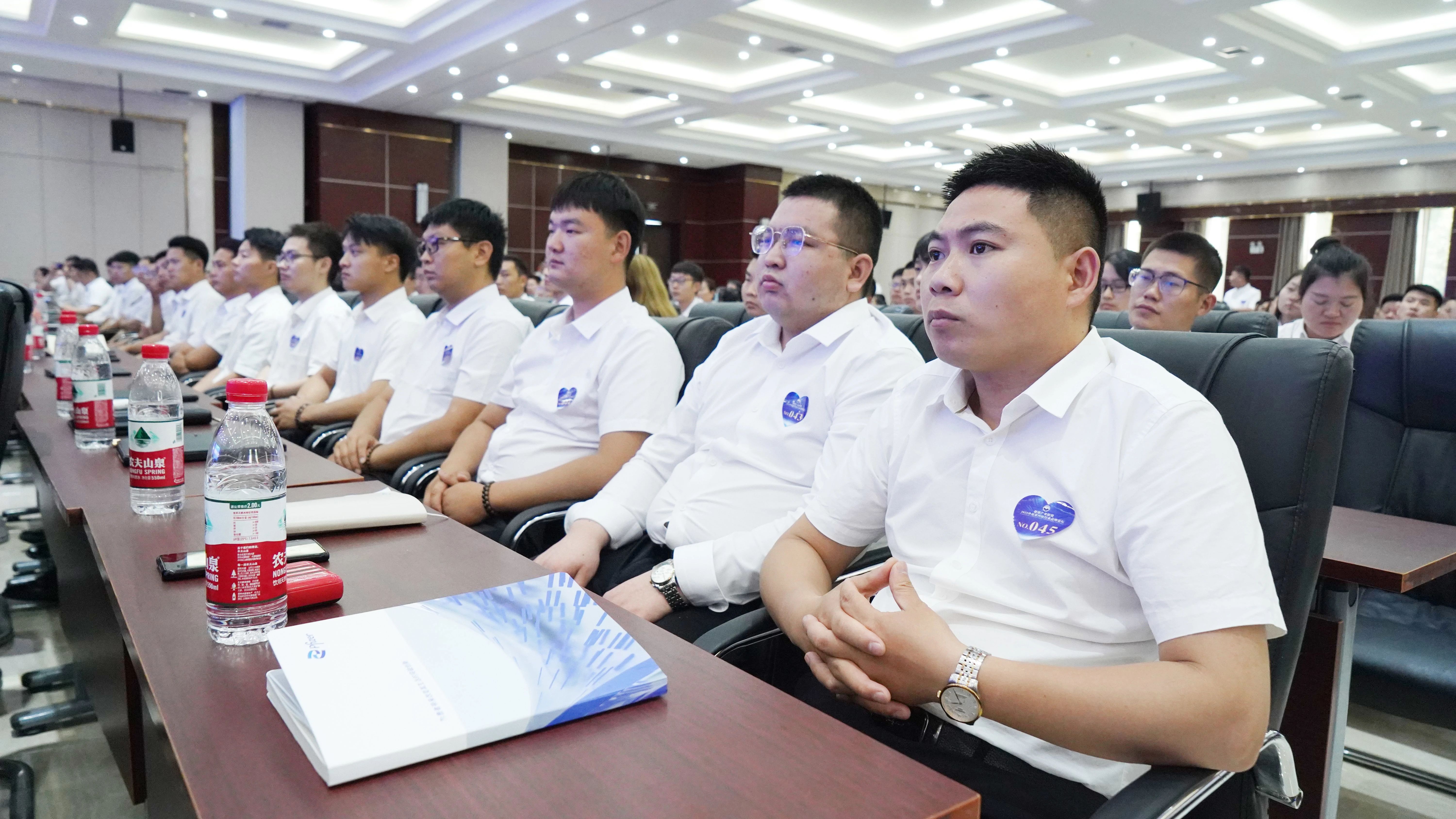 健康产业联盟2023中原第四届行业高峰论坛在开封集团产业园隆重举行