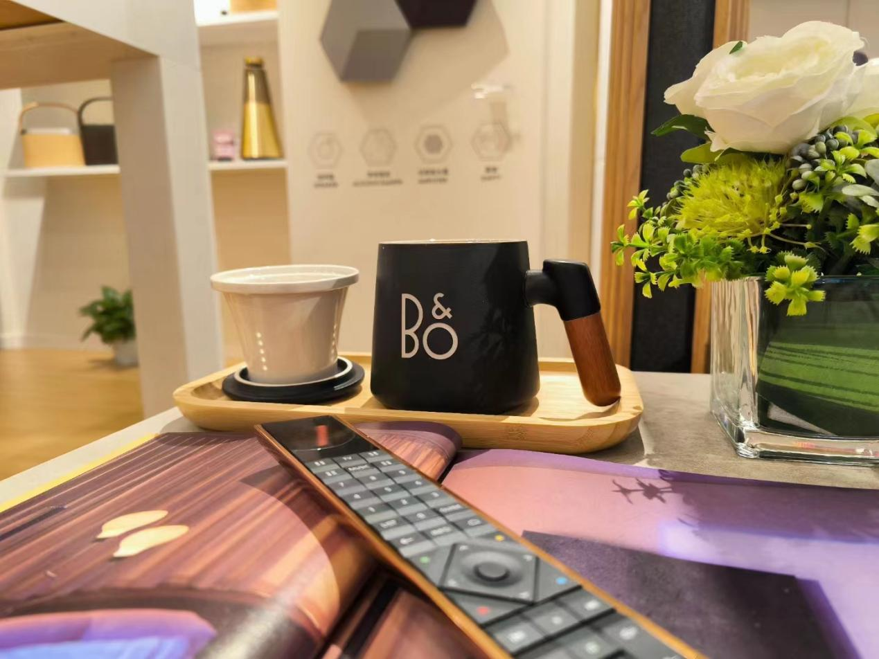 Bang & Olufsen