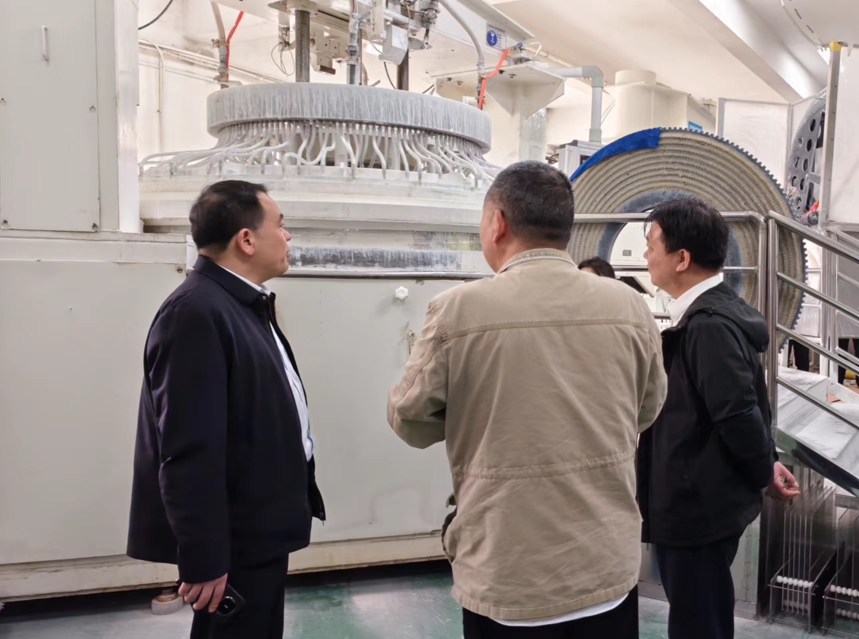 南阳新兴精密光学有限公司