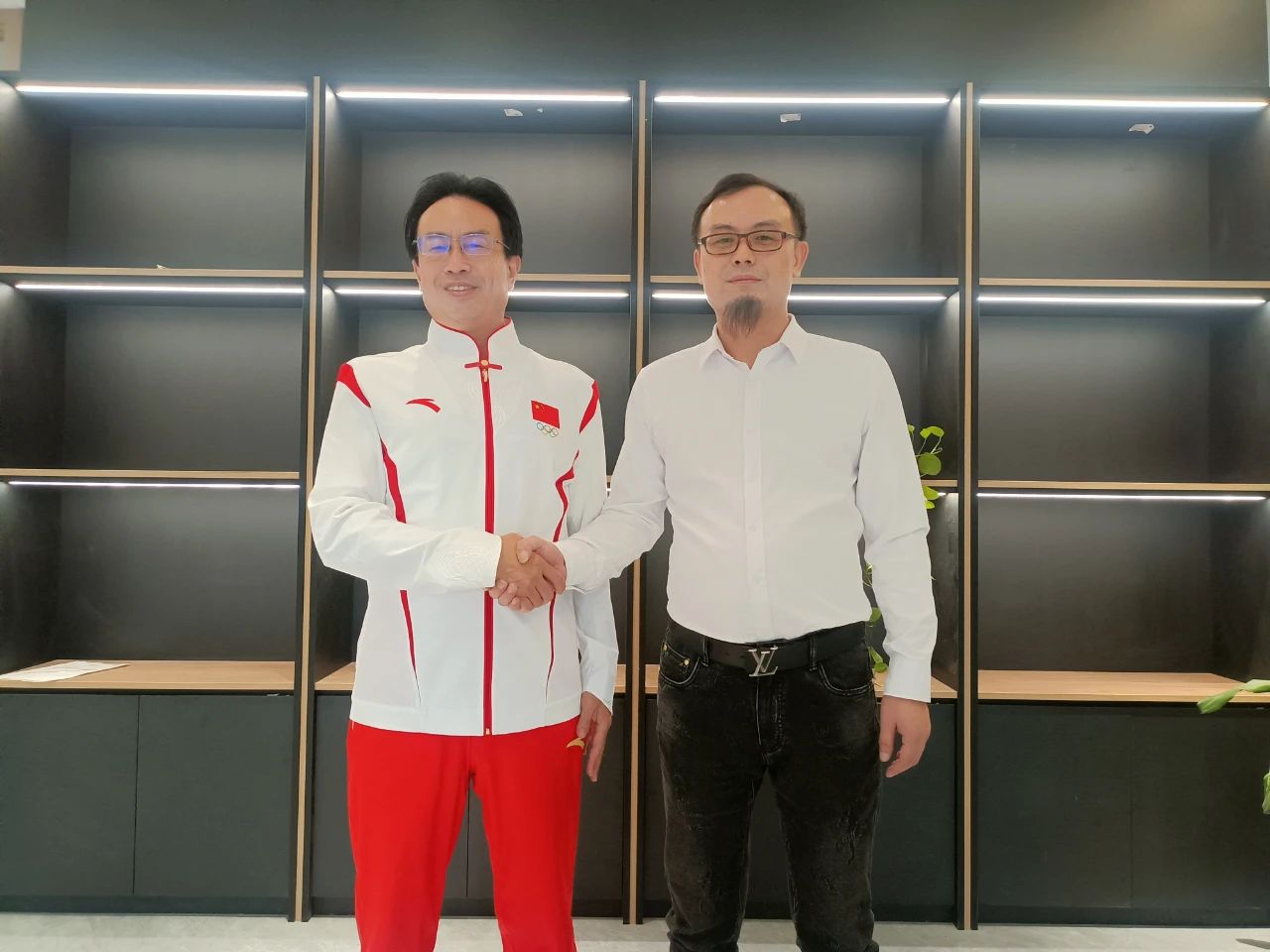 总统俱乐部执行主 席汪安迪一行到访商会