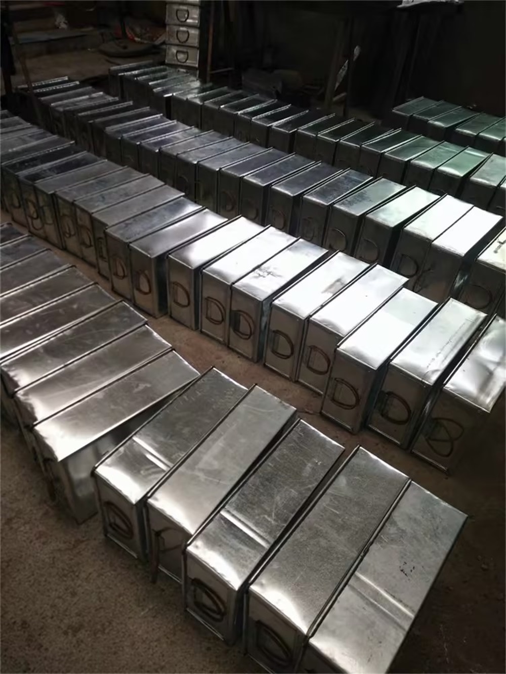 铁皮周转箱（小）
