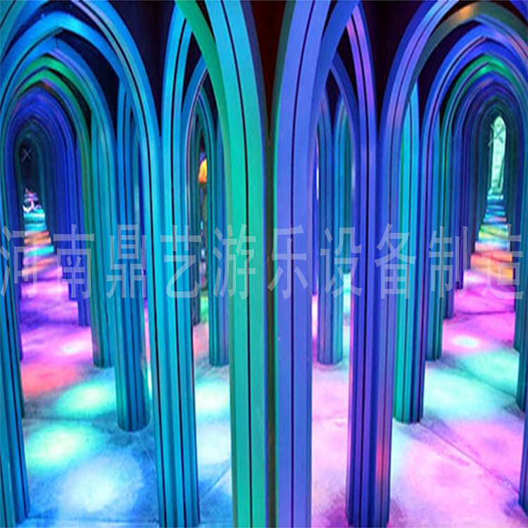 1722215743634588.jpg 镜子迷宫游乐设备