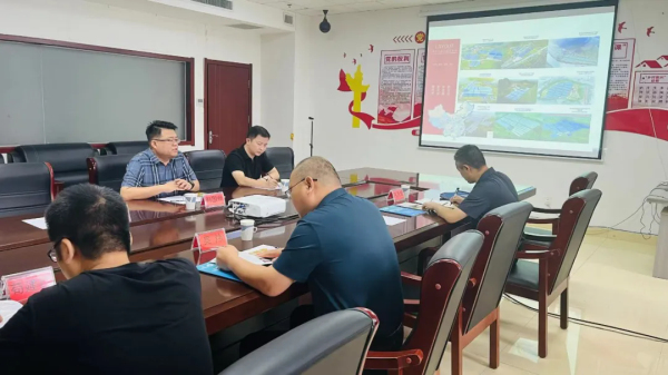 固原市投资促进服务中心考察团莅临绿巨人农业集团参观指导||科技助力，合作共赢
