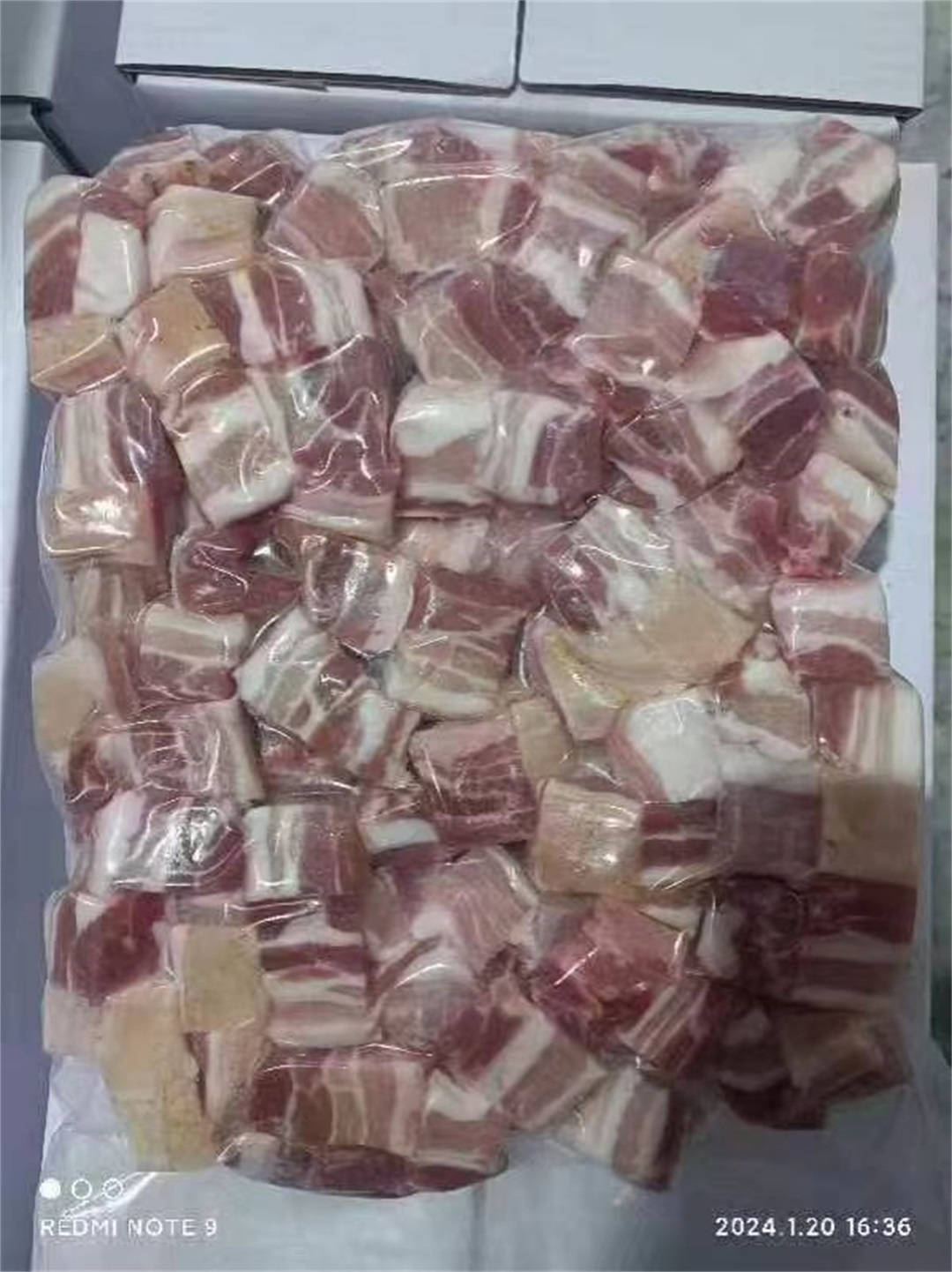 山地小猪骨肉粒
