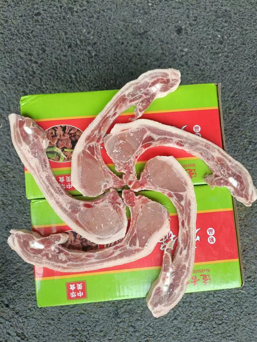 山地小猪长战斧