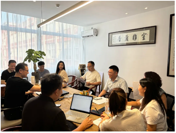商会秘书处召开季度工作会议