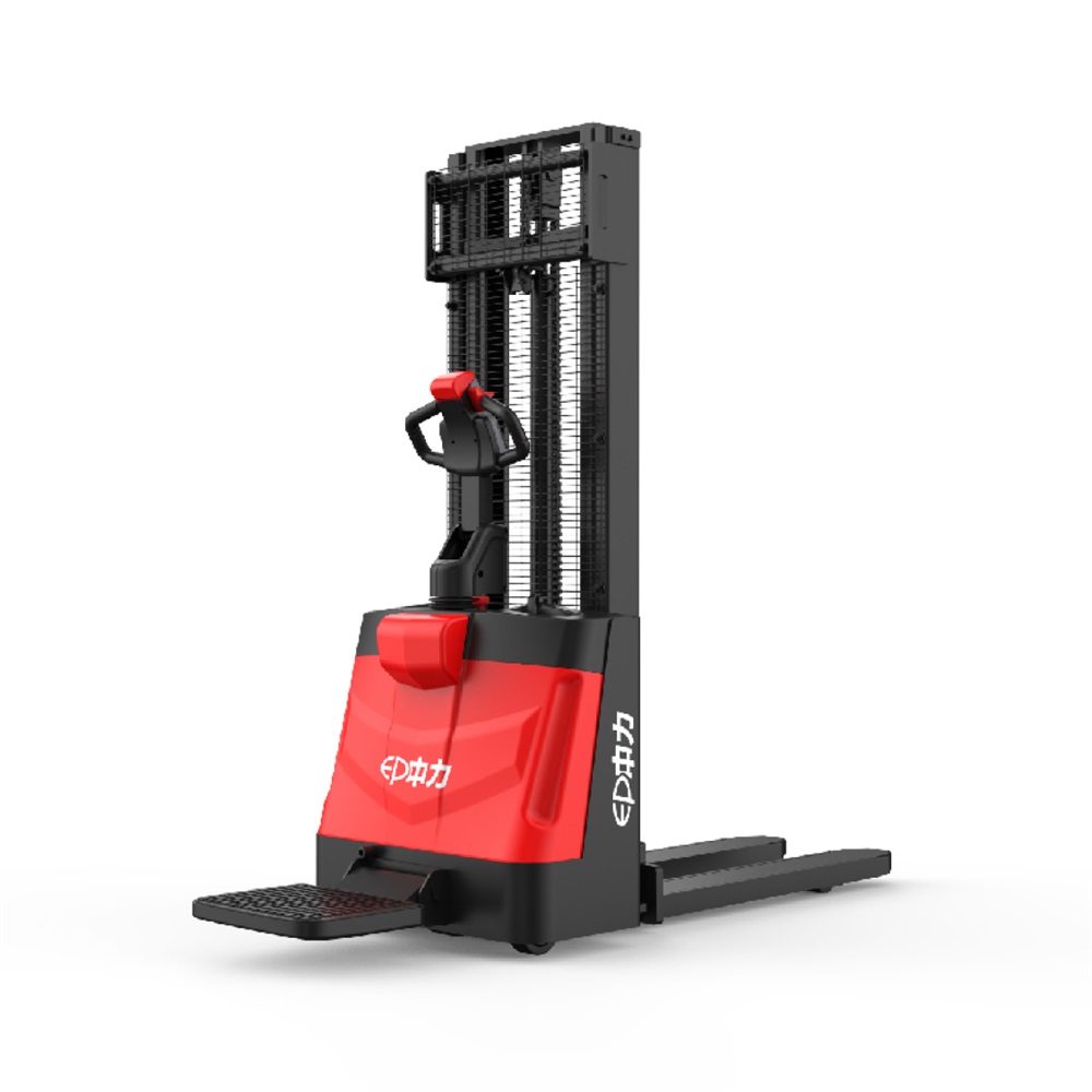 踏板式堆高车