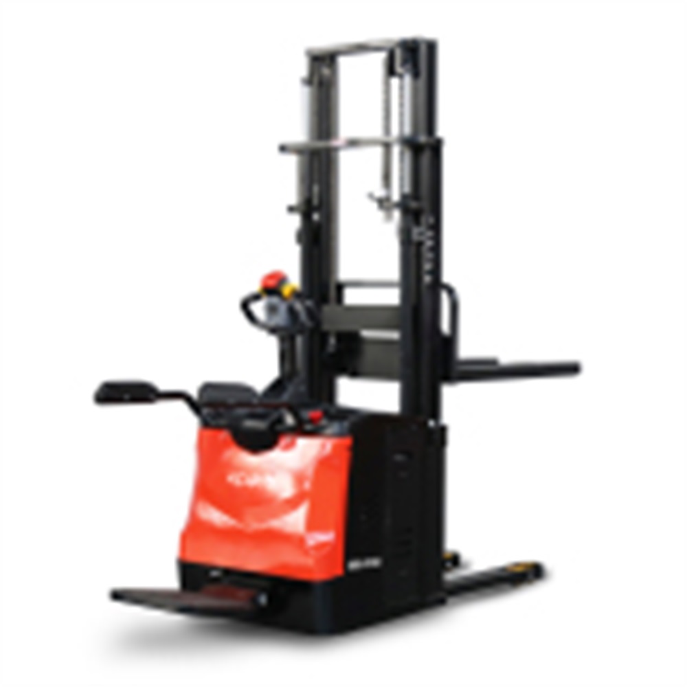 踏板式堆高车
