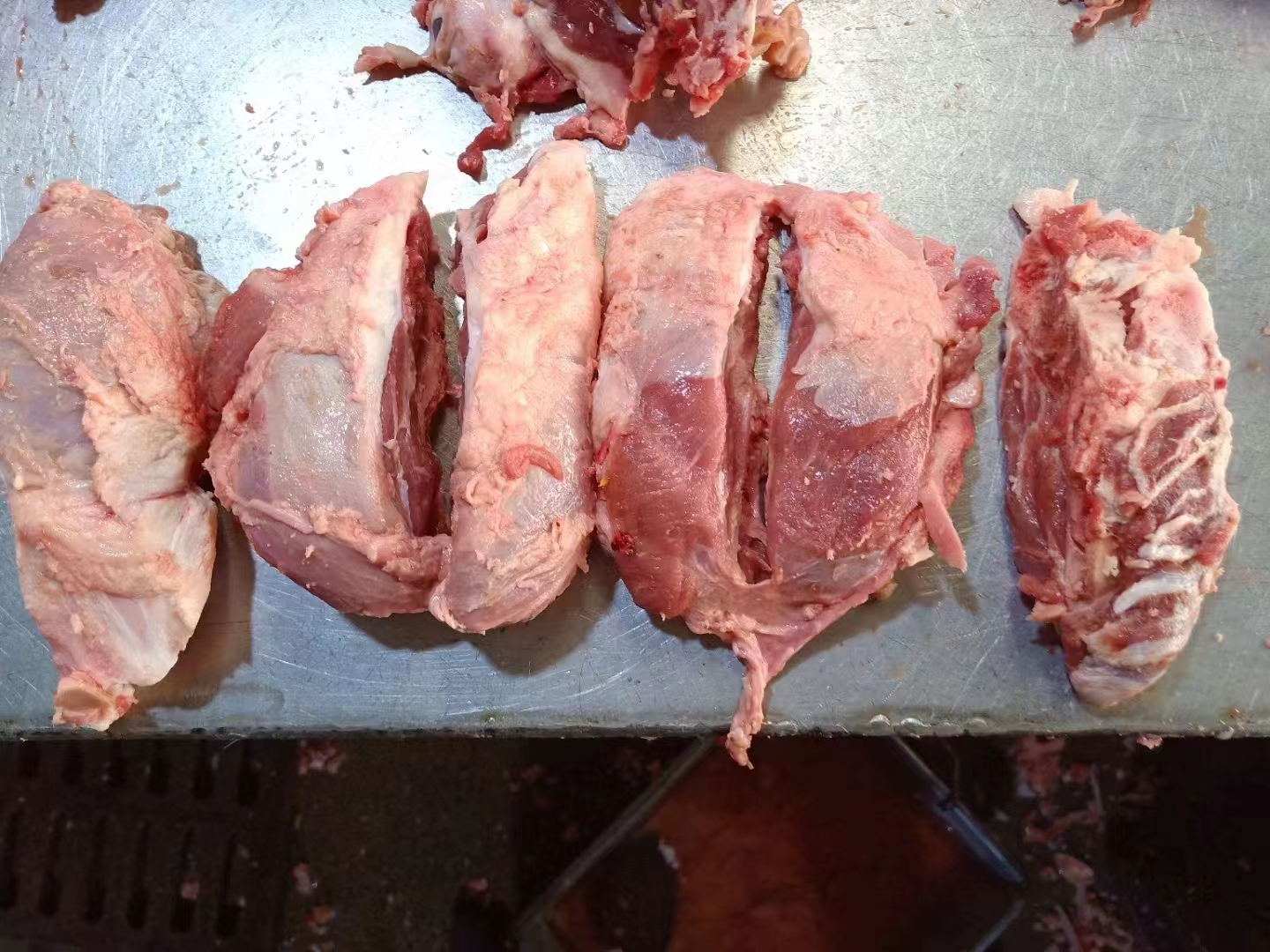 巴骨肉