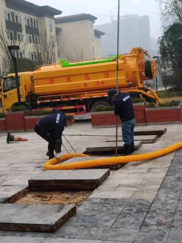 化粪池