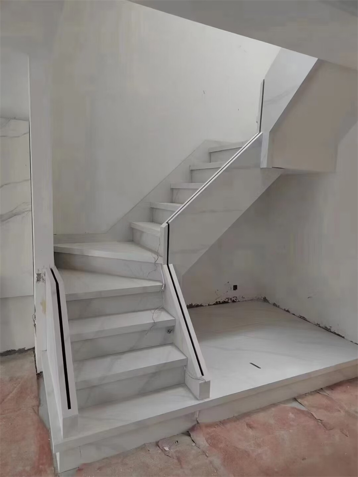 内外梯