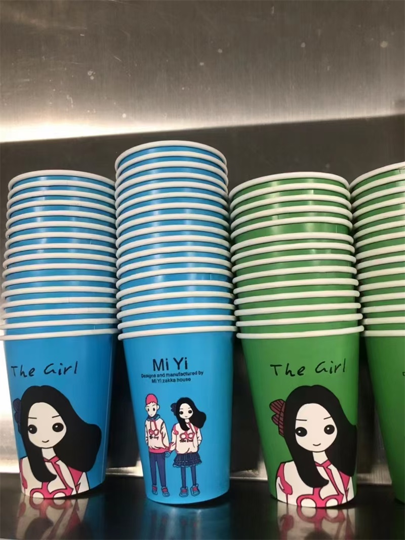 奶茶杯