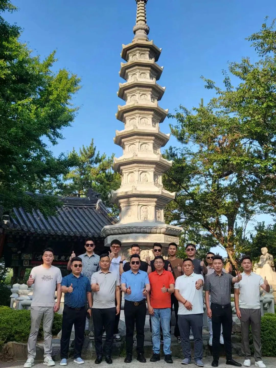 1730448034730337.jpg 郑州商业企业家联合会赴韩国考察