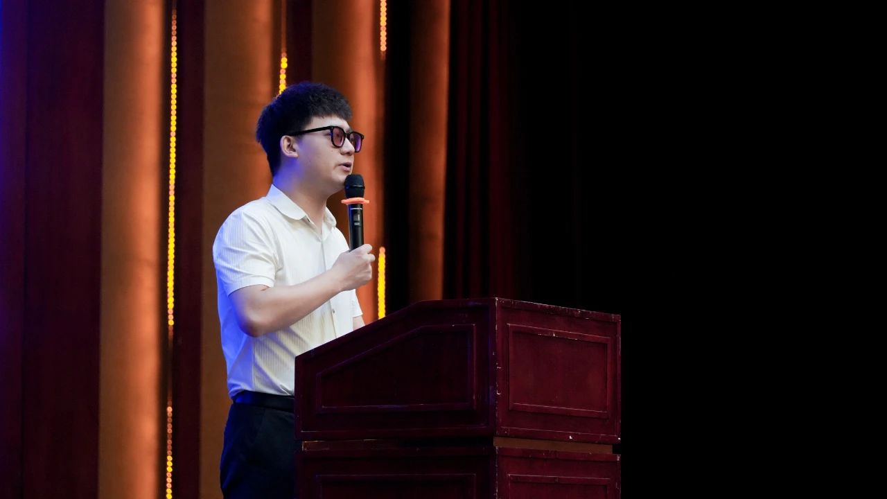 1730452756183707.jpg 百战归来再学习 同心同德同未来|德信集团召开2024华南地区金秋战略研讨会