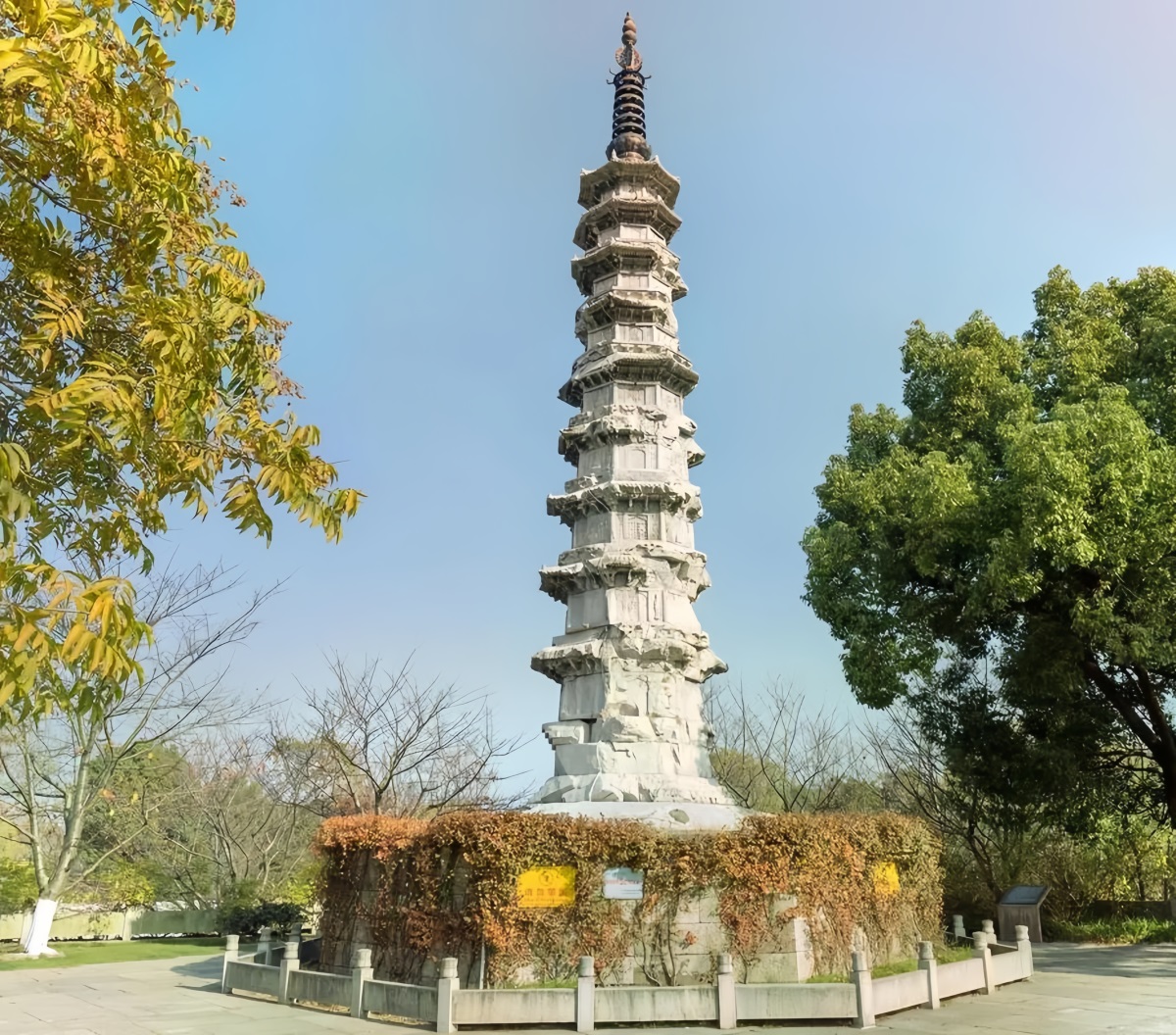 白塔景区