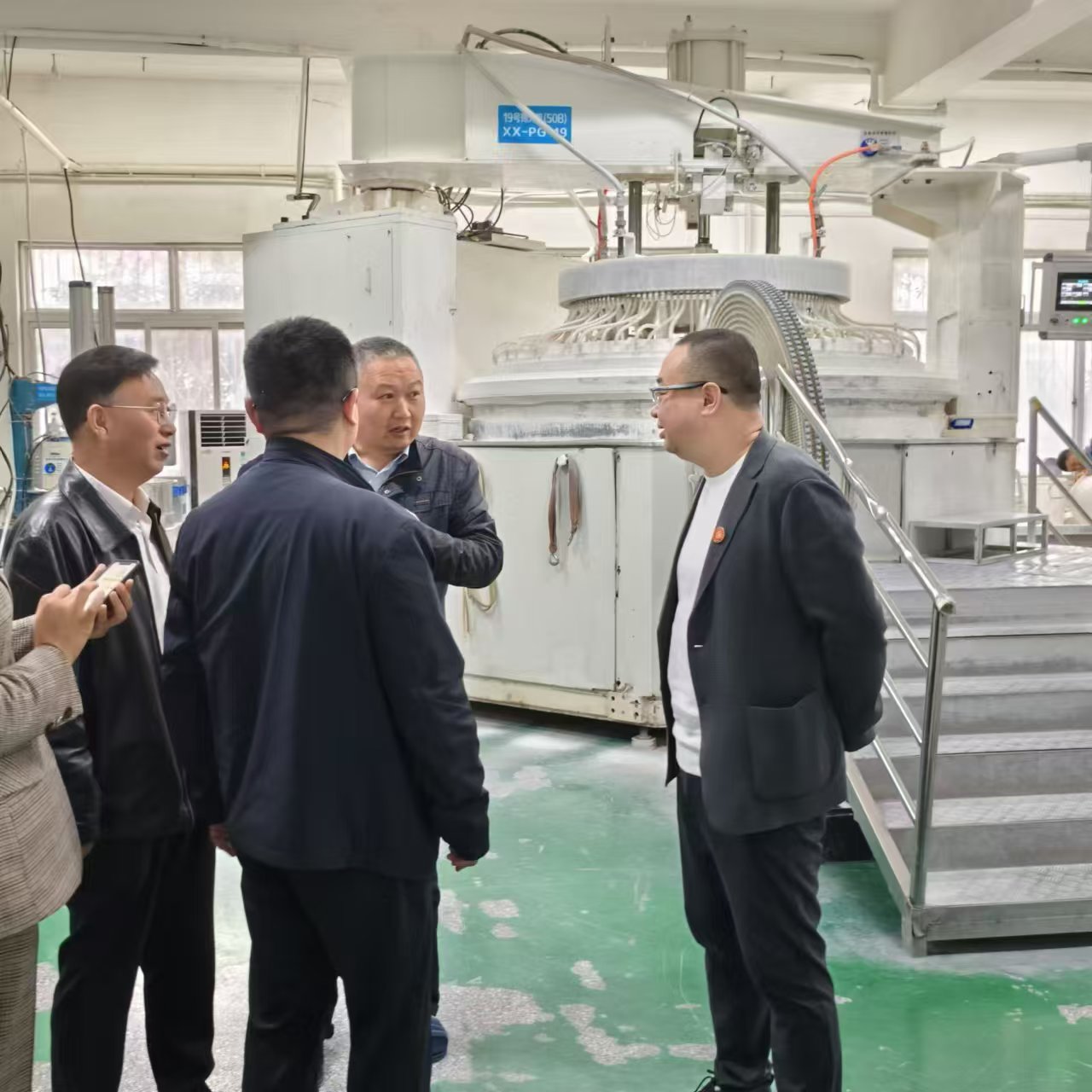 1732085305513197.jpg 市工信局夏局长一行莅临我司访问